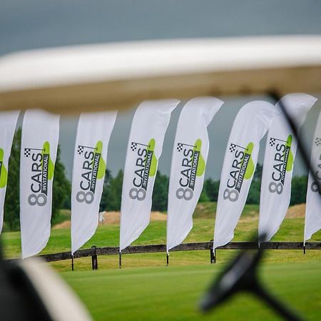 Golf Apartament W Sobieniach Sobienie Jeziory Екстер'єр фото