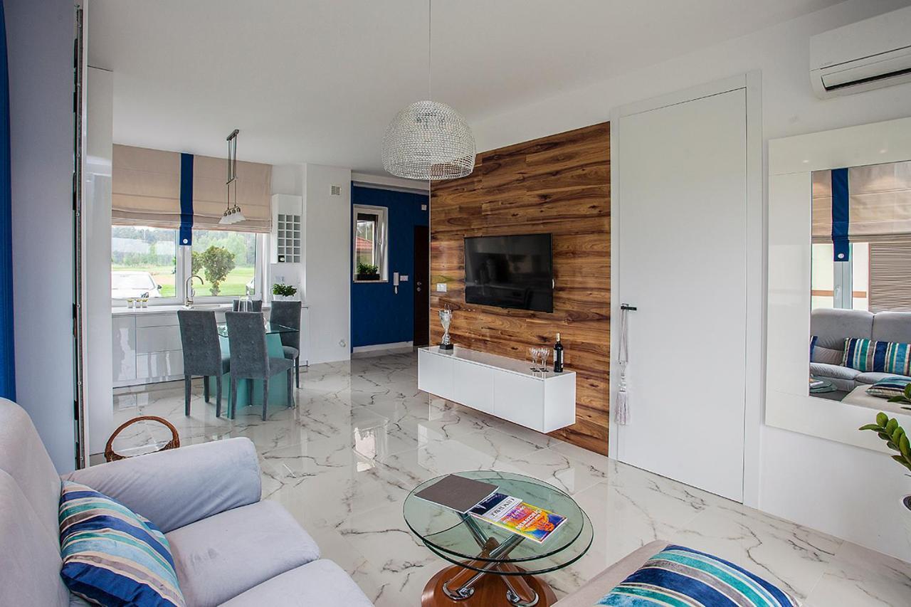 Golf Apartament W Sobieniach Sobienie Jeziory Екстер'єр фото
